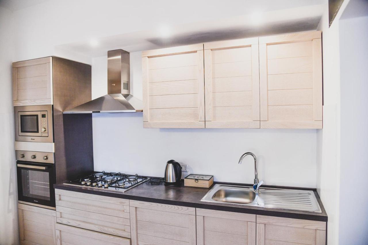 Vittoria Holiday House Стреза Экстерьер фото