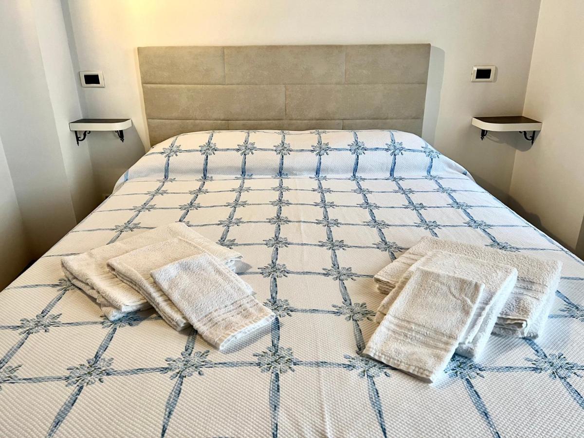 Vittoria Holiday House Стреза Экстерьер фото