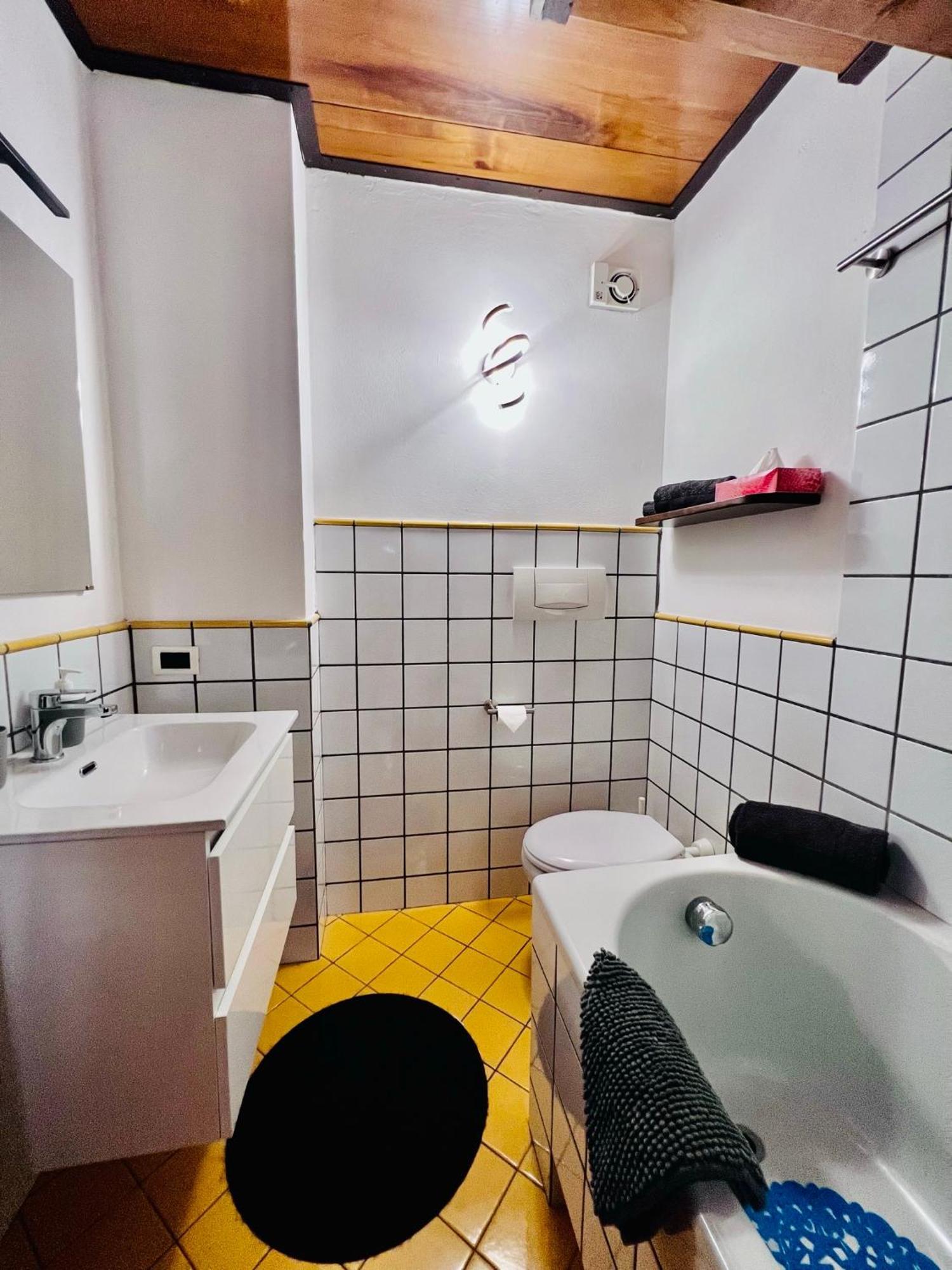 Vittoria Holiday House Стреза Экстерьер фото